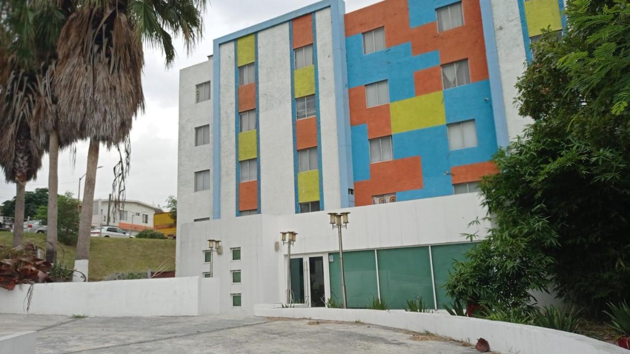 Confort Ejecutivo Suites Lindavista Guadalupe  Exterior photo